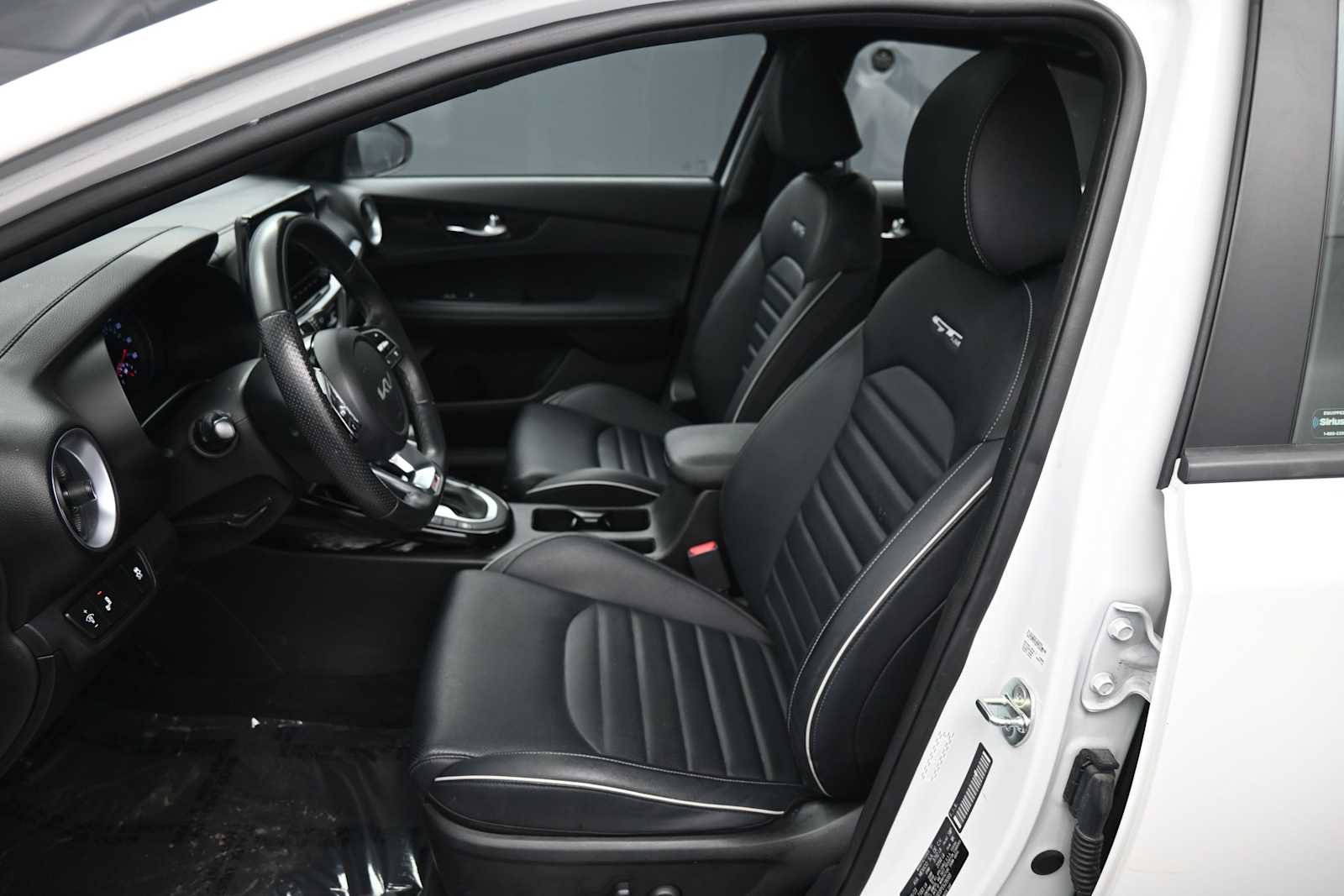 Used 2023 Kia Forte GT-Line w/ GT-Line Premium Package FWD image 18