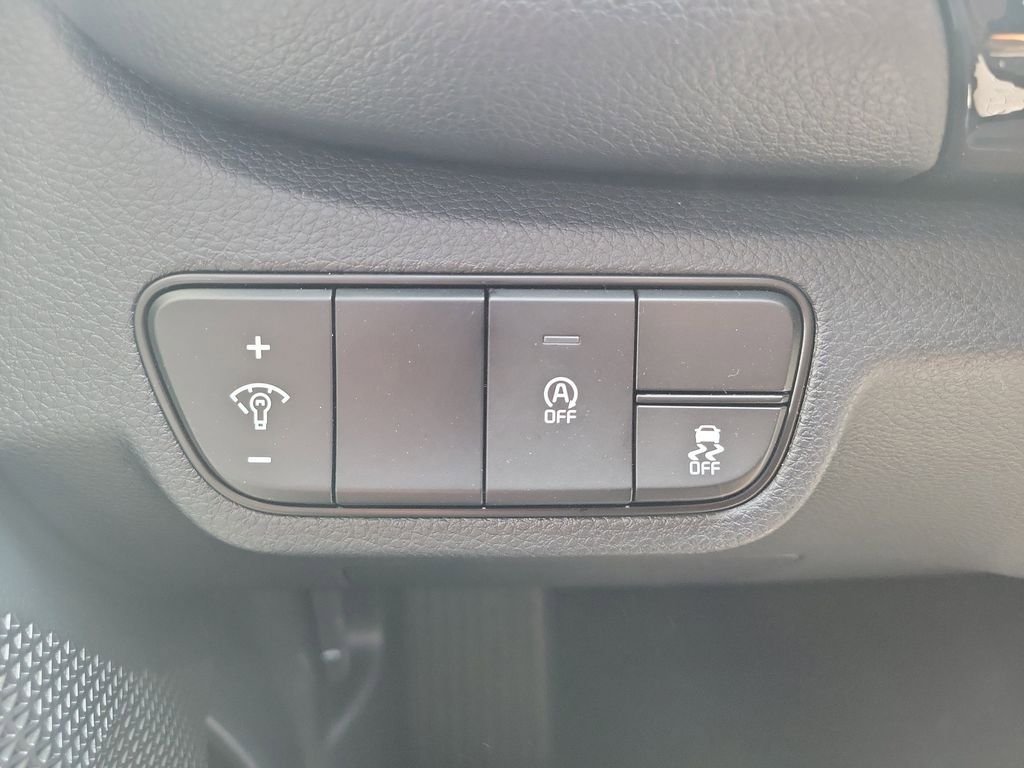 New 2026 Kia Seltos S FWD image 24