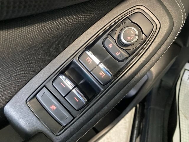Used 2020 Subaru Forester Premium AWD/4WD image 11