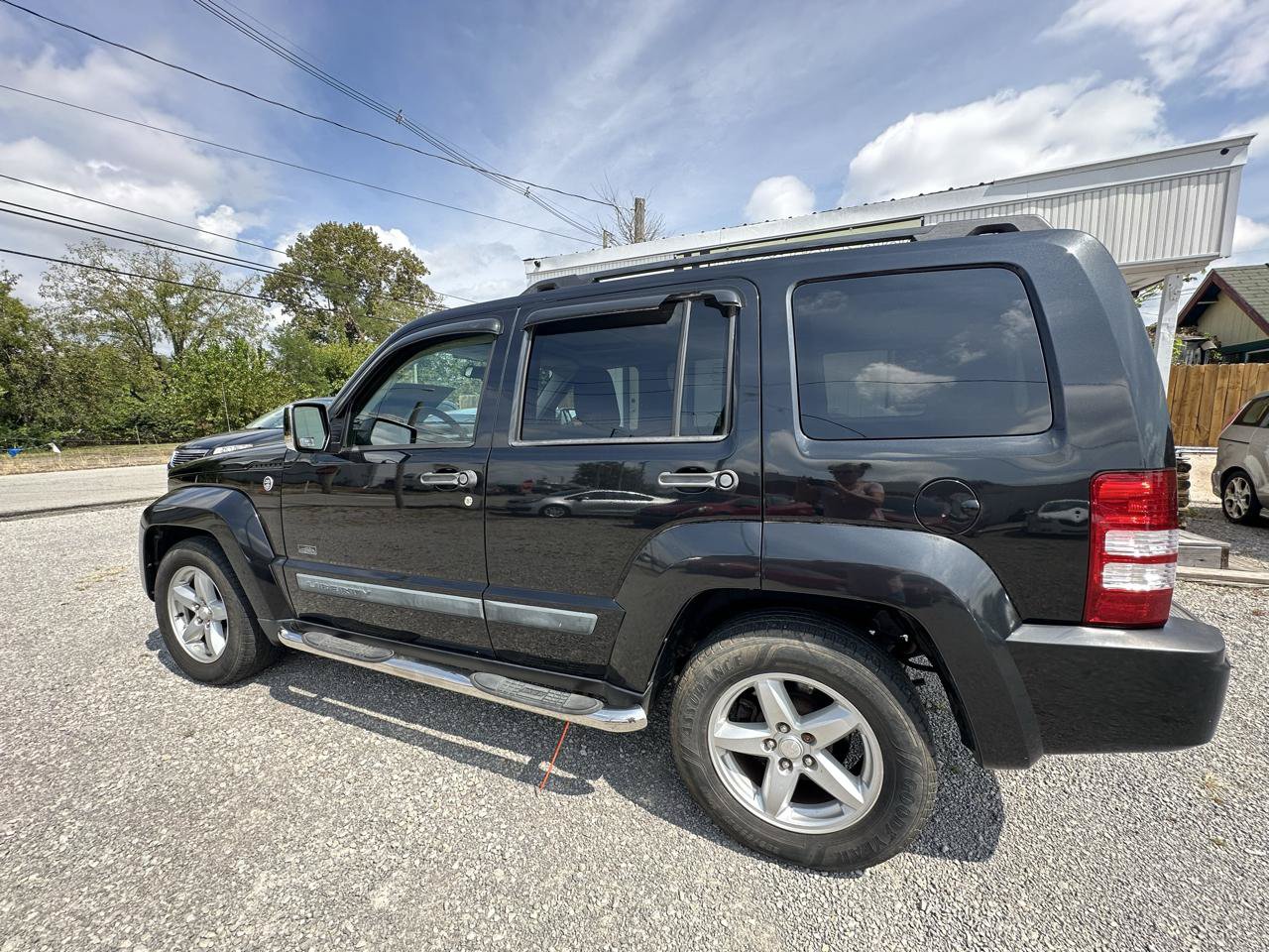 Used 2009 Jeep Liberty Sport AWD/4WD image 3