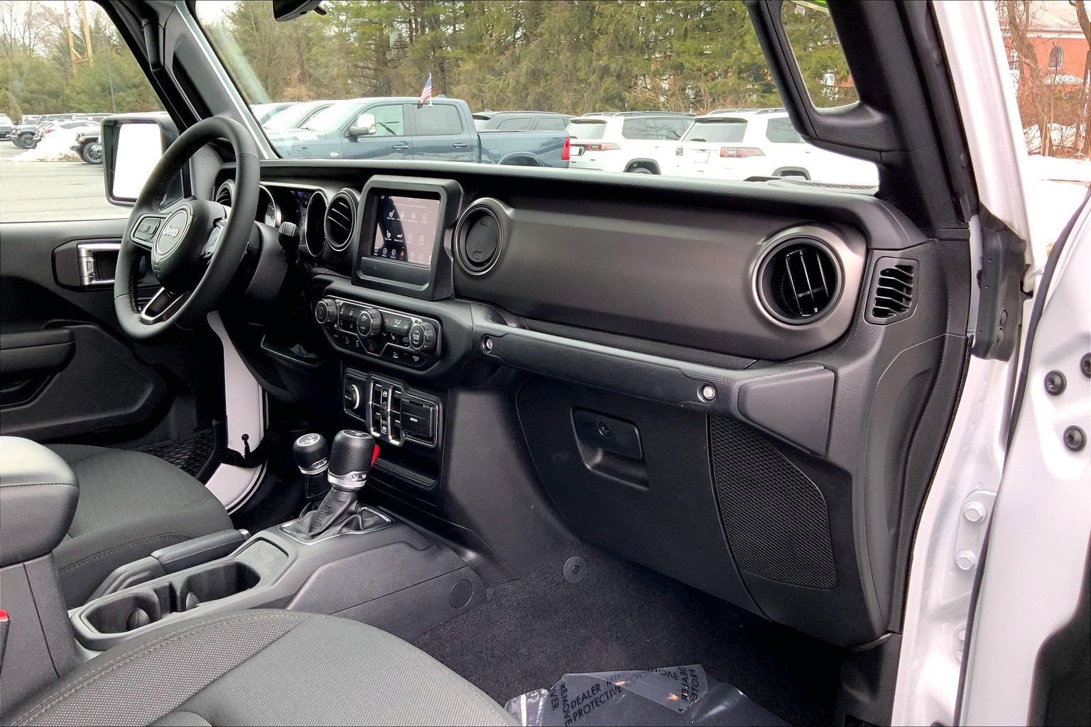 Certified 2023 Jeep Gladiator Willys image 14