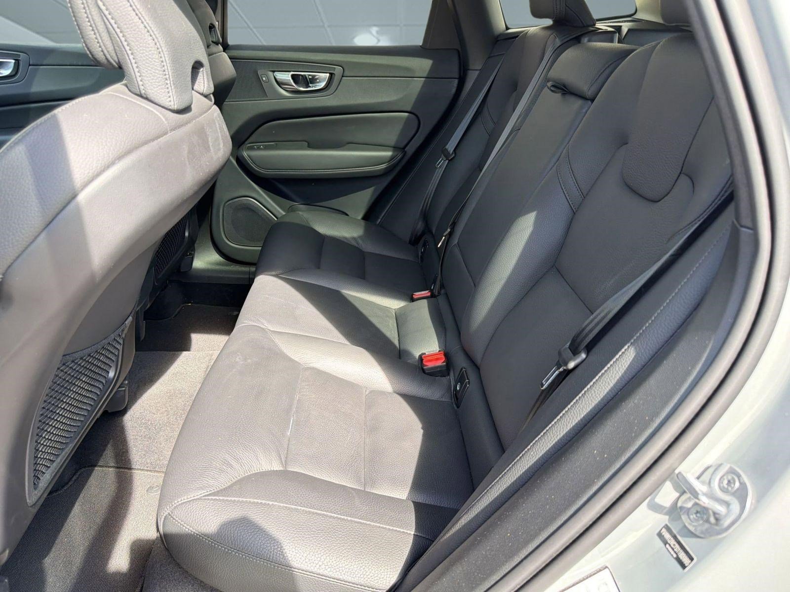 Certified 2025 Volvo XC60 B5 Plus image 14