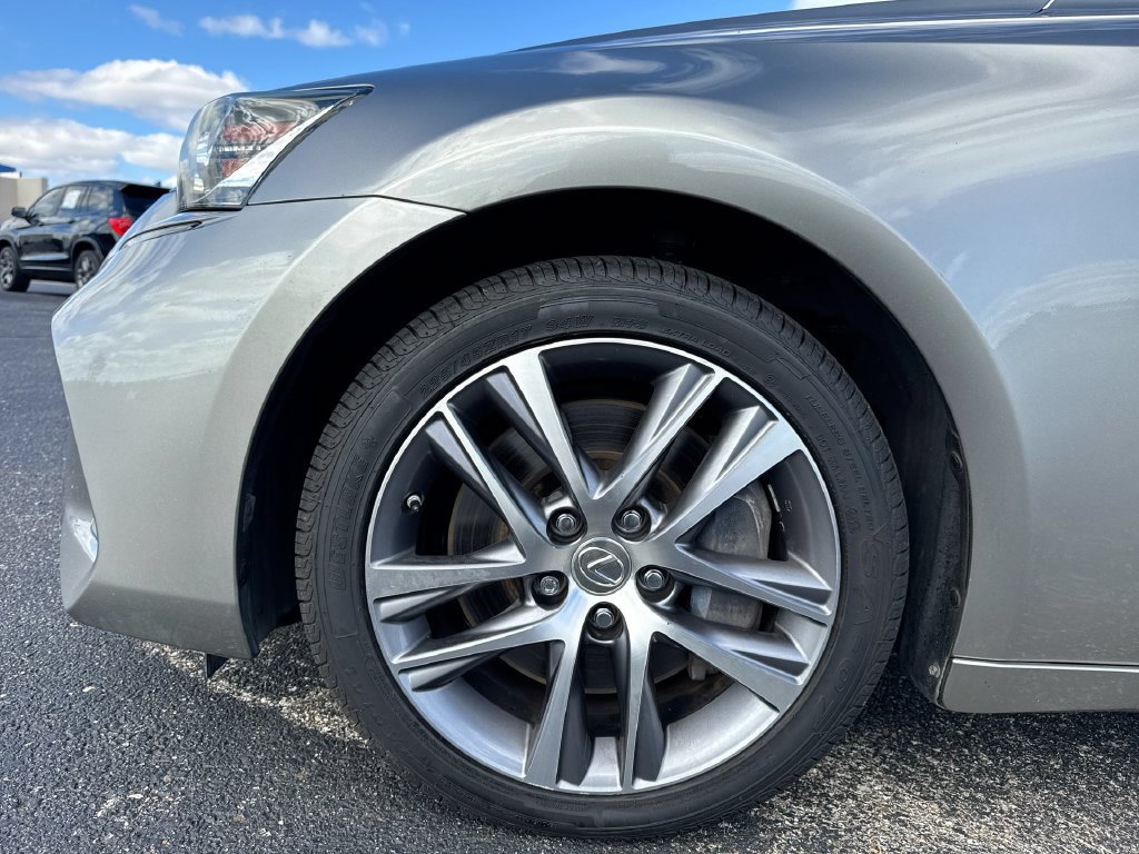 Used 2018 Lexus IS 300 w/ Accessory Package 2 RWD image 10