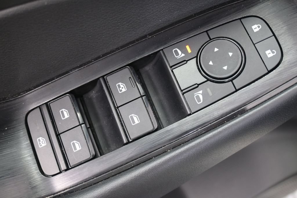 Used 2024 Nissan Rogue S FWD image 23