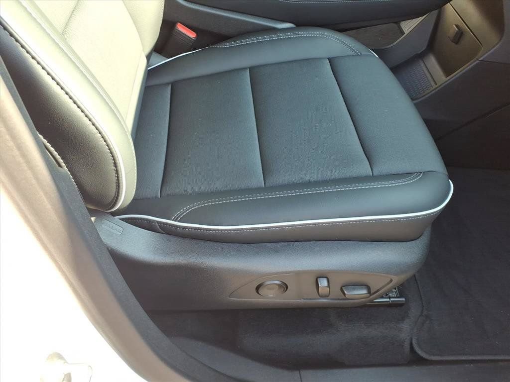 Used 2026 Buick Enclave Preferred FWD image 14