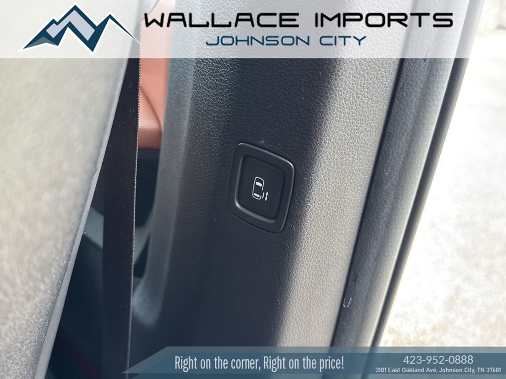 Used 2022 Kia Carnival SX FWD image 40