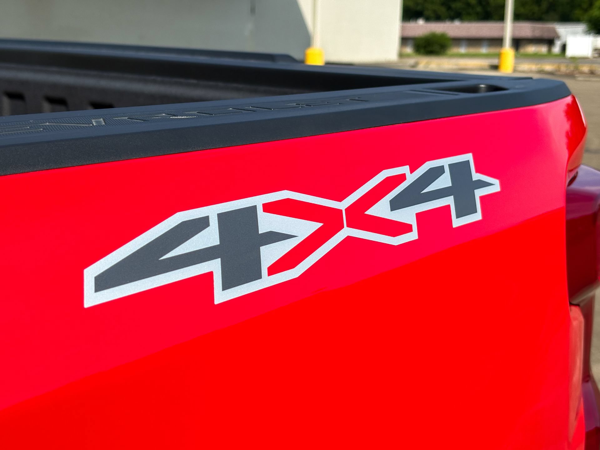 Used 2024 Chevrolet Silverado 1500 LT AWD/4WD image 10
