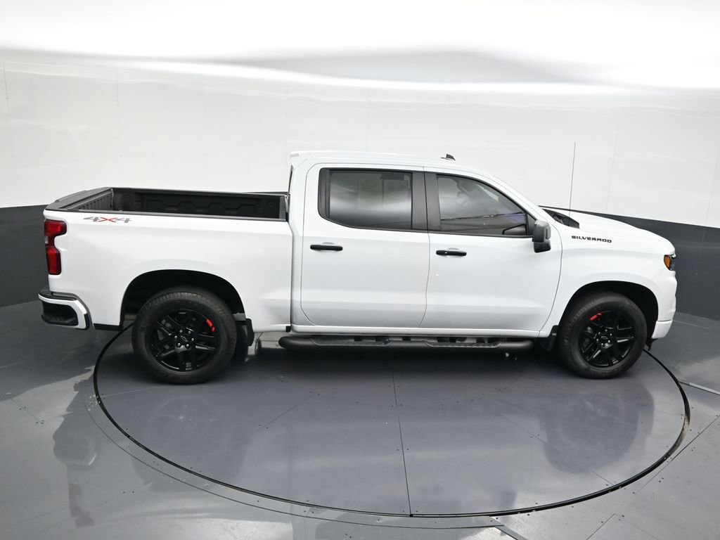 Used 2023 Chevrolet Silverado 1500 RST w/ Redline Edition AWD/4WD image 21