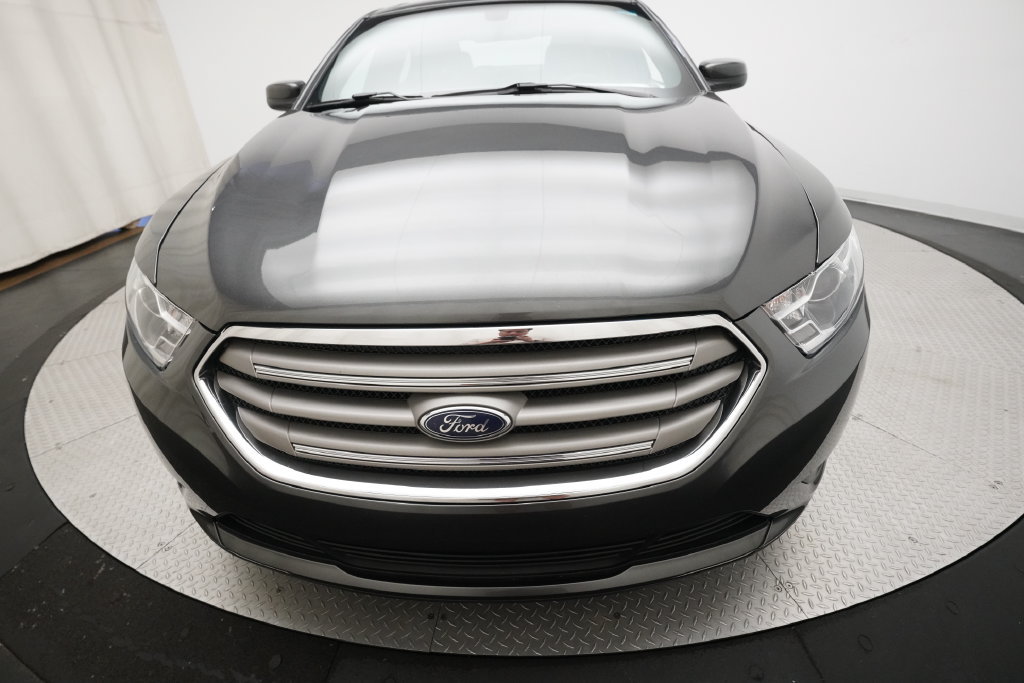 Used 2018 Ford Taurus SEL FWD image 23
