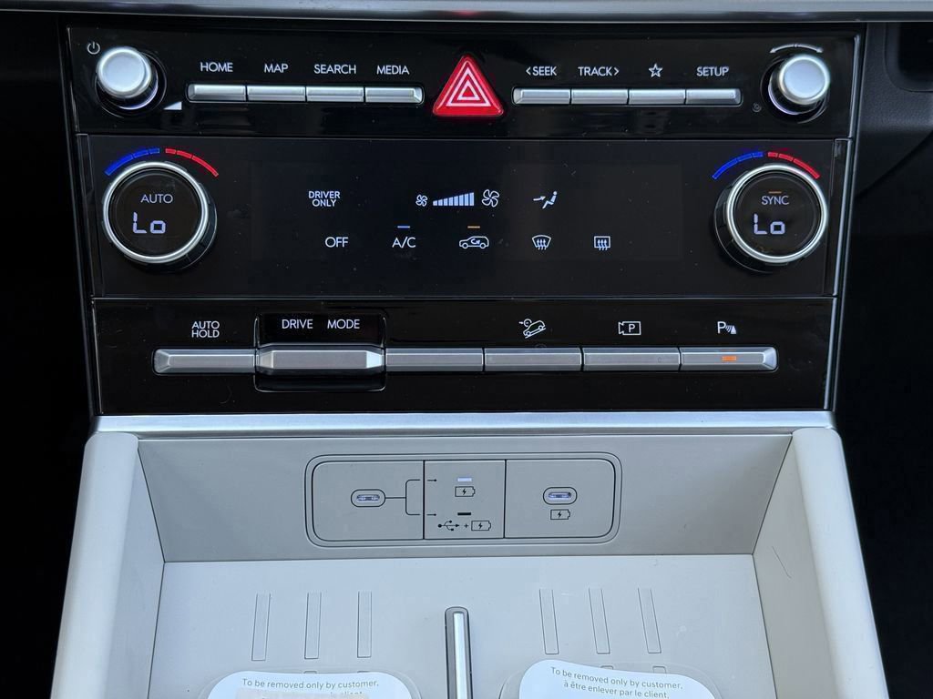 New 2026 Hyundai Santa Fe SE FWD image 17