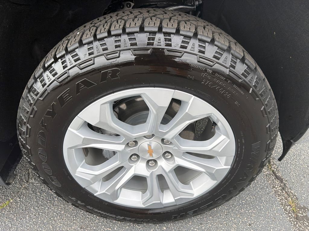 Used 2025 Chevrolet Silverado 1500 LTZ AWD/4WD image 12