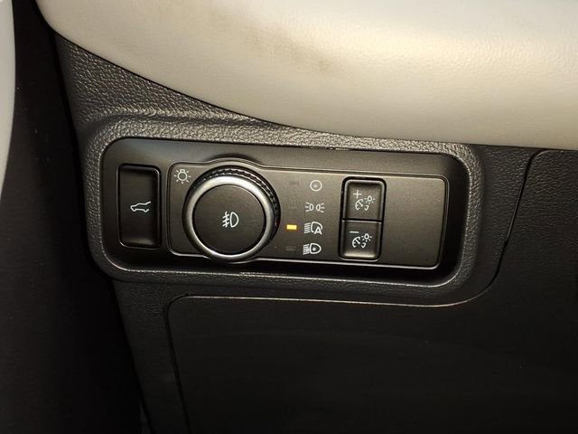 Used 2025 Ford Explorer Active w/ Active Comfort Package AWD/4WD image 18