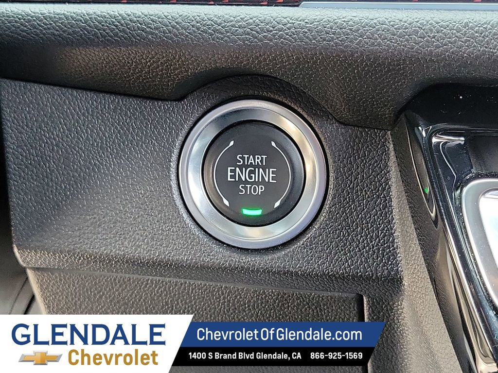 Certified 2025 Chevrolet Traverse Z71 AWD/4WD image 35