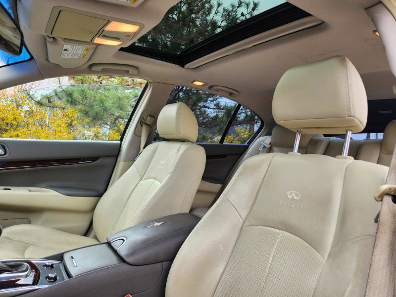 Used 2012 INFINITI G37 Journey w/ Premium Pkg image 28