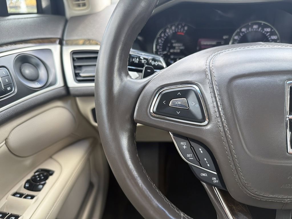 Used 2019 Lincoln MKZ Reserve image 27