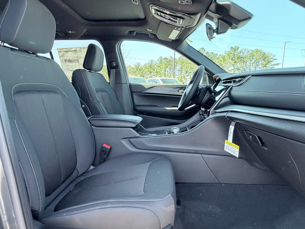 New 2026 Jeep Grand Cherokee Laredo X RWD image 25