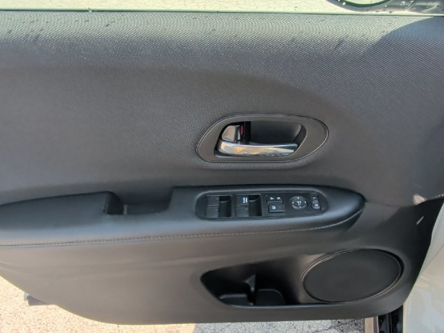 Used 2021 Honda HR-V Sport image 24