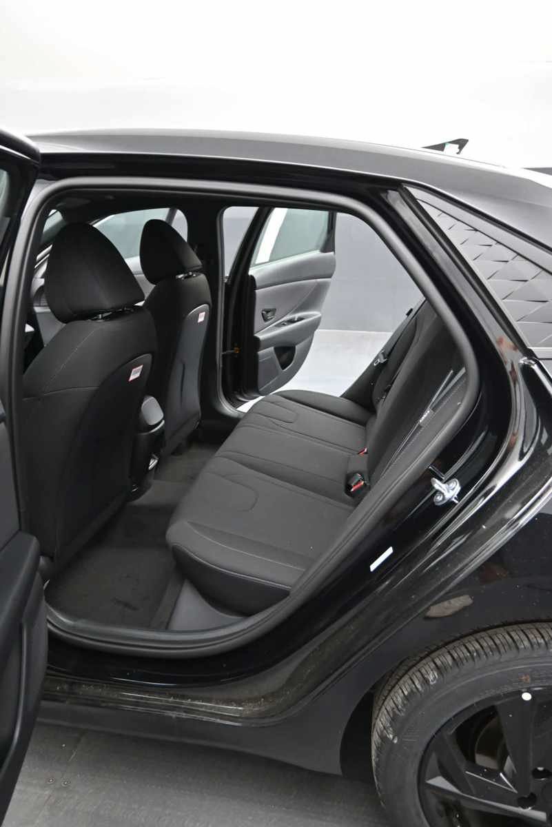 New 2026 Hyundai Elantra Sport FWD image 15