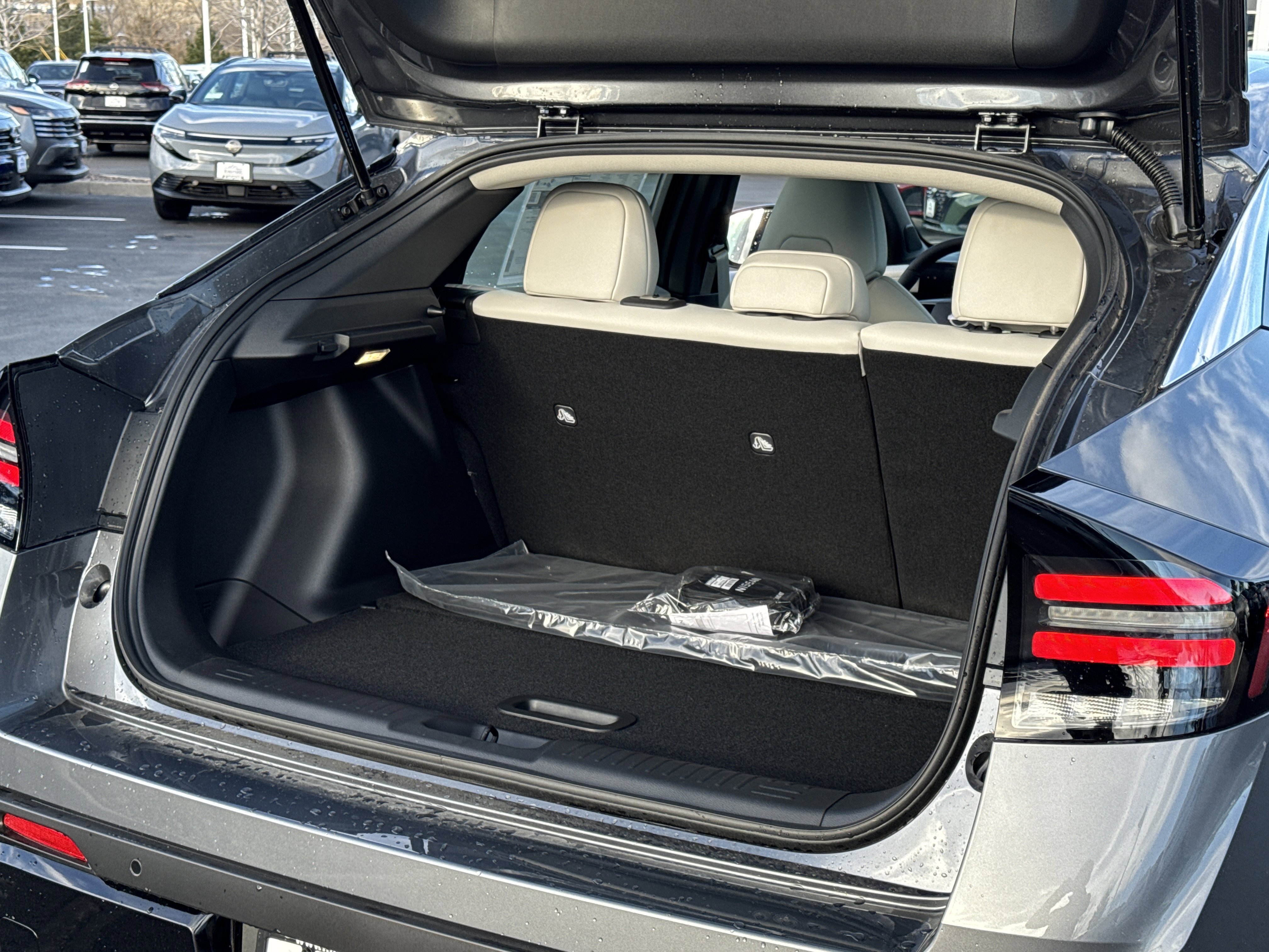 New 2026 Nissan Leaf SV+ w/ Floor Mat Package (SV+) FWD image 7