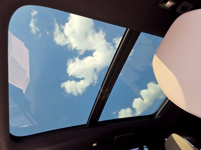 New 2027 Volvo XC90 B6 Plus AWD/4WD image 9