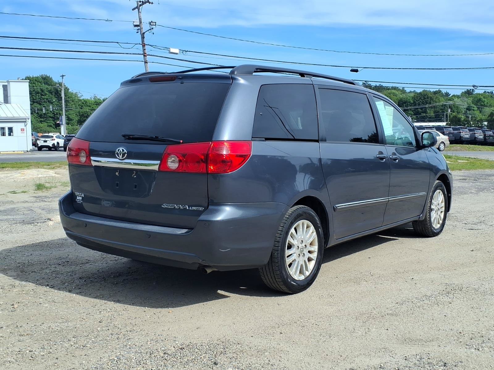 Used 2009 Toyota Sienna XLE Limited FWD image 5