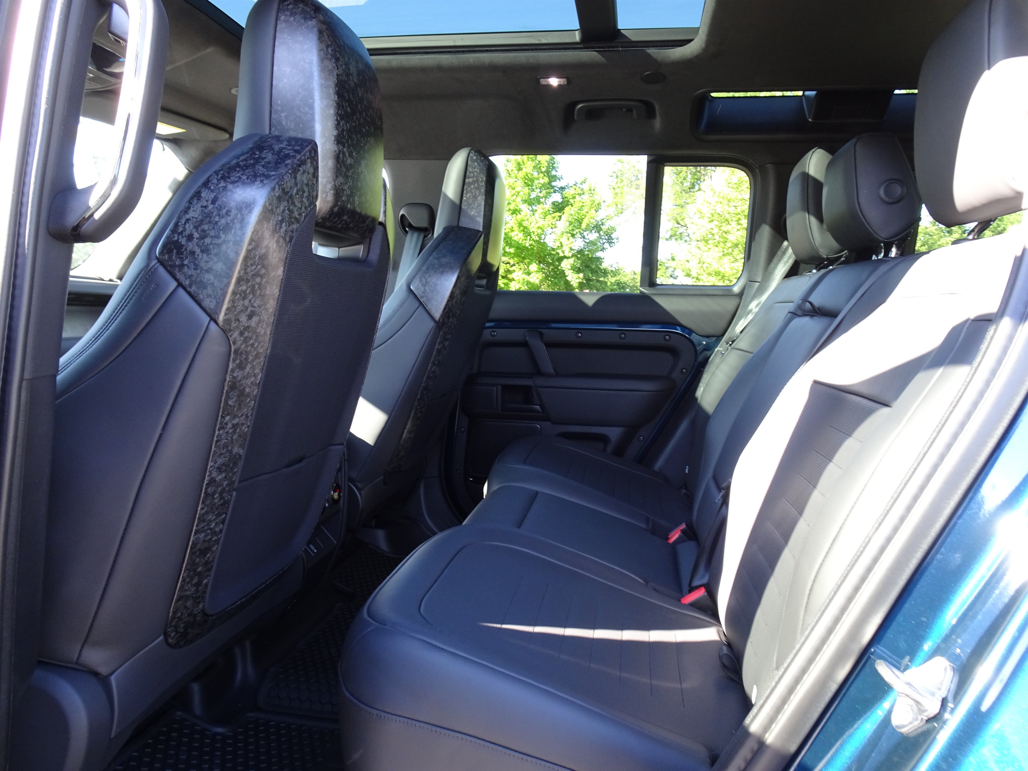 New 2026 Land Rover Defender 110 OCTA AWD/4WD image 22