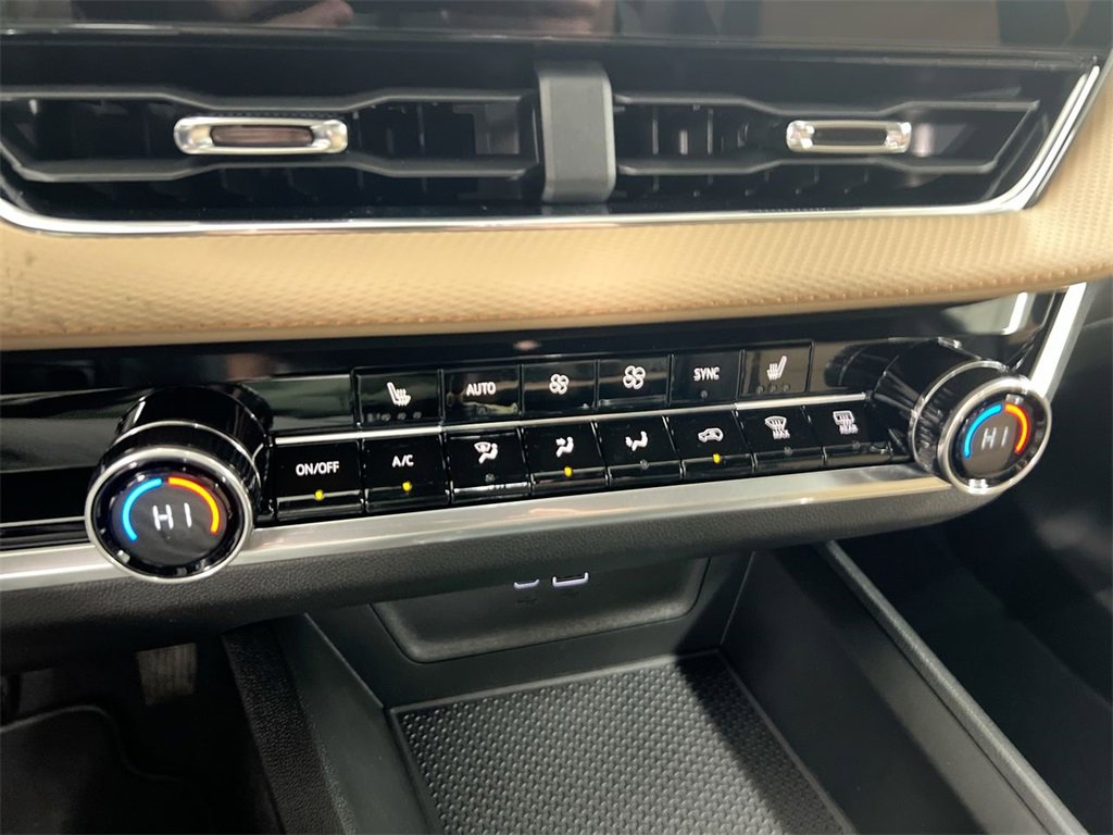 New 2026 Chevrolet Equinox ACTIV w/ Safety and Technology Package image 16