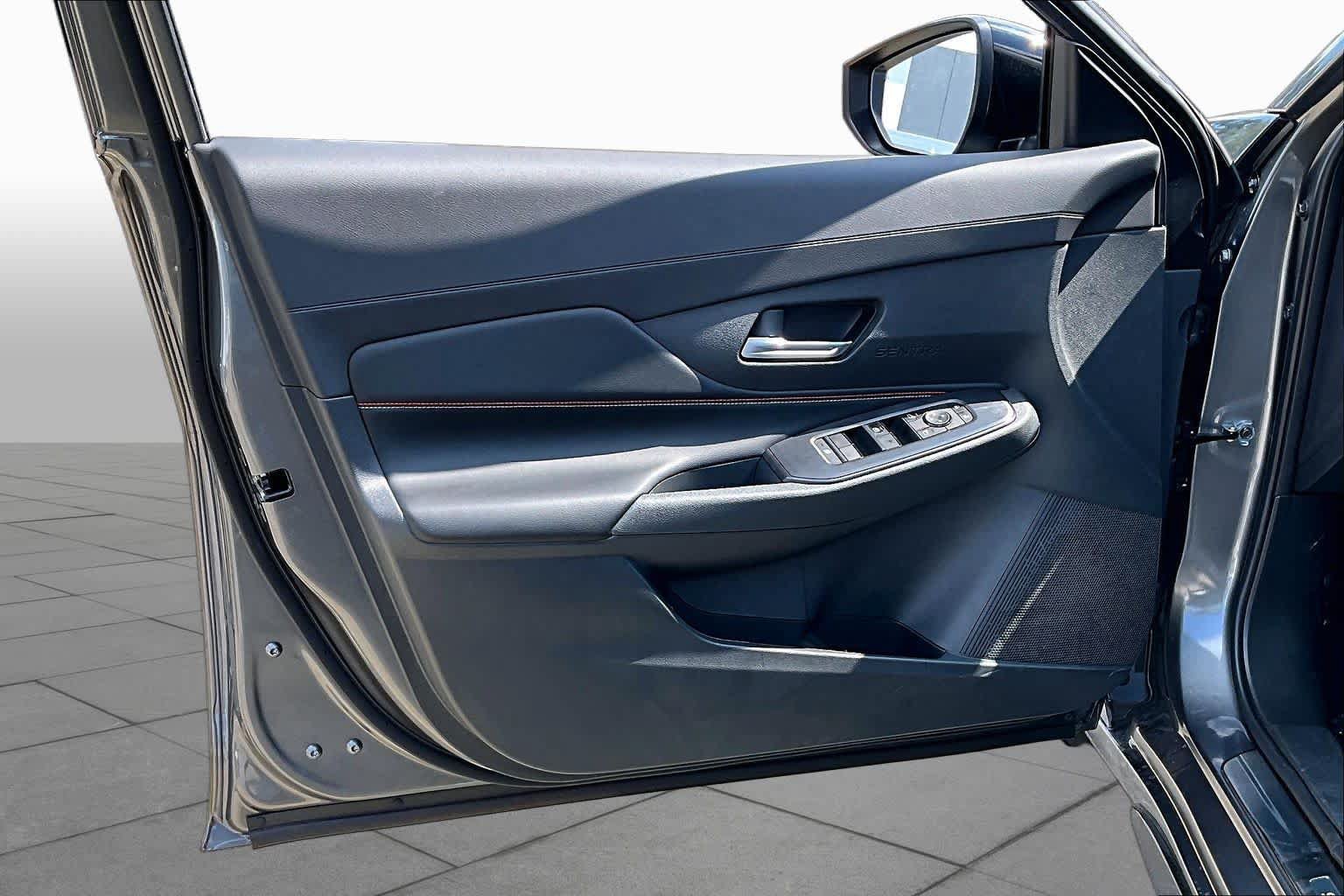 New 2027 Nissan Sentra SR w/ Floor Mat Package FWD image 16