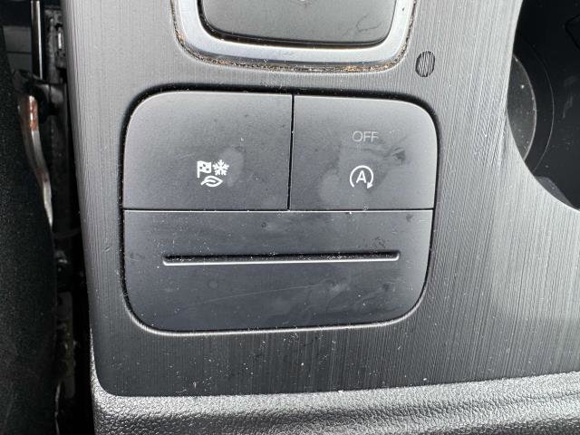 Used 2022 Ford Escape SE w/ SE Sport Appearance Package image 13