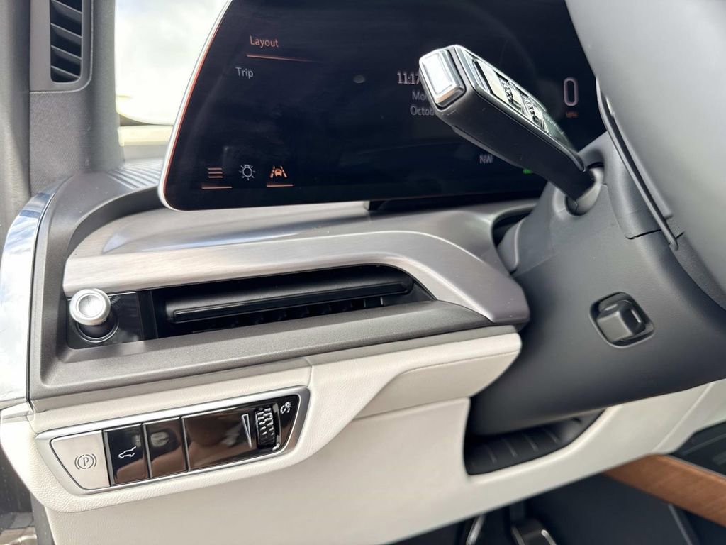 New 2026 Cadillac Vistiq Sport image 32