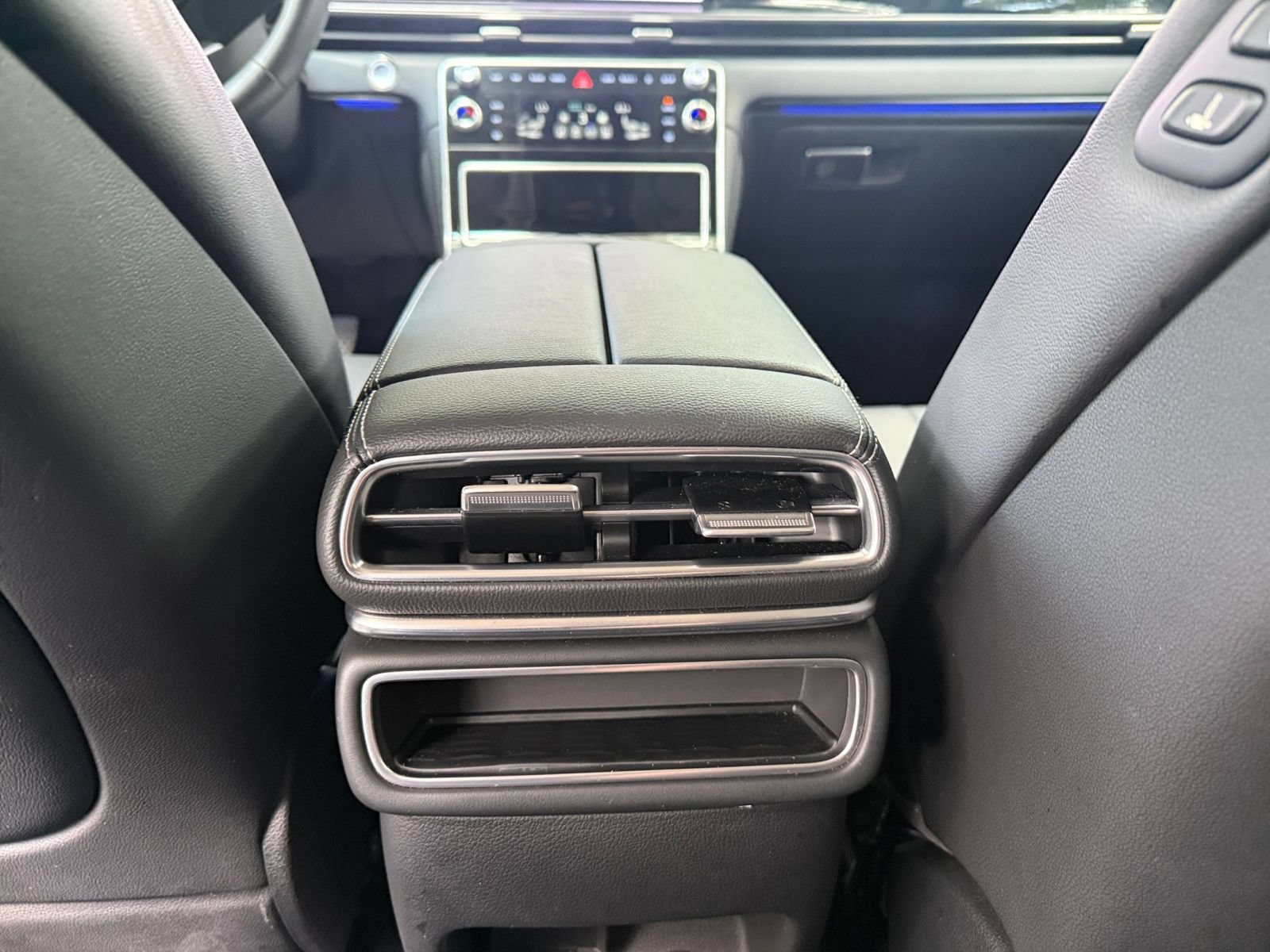 Used 2026 Genesis GV80 2.5T AWD/4WD image 25