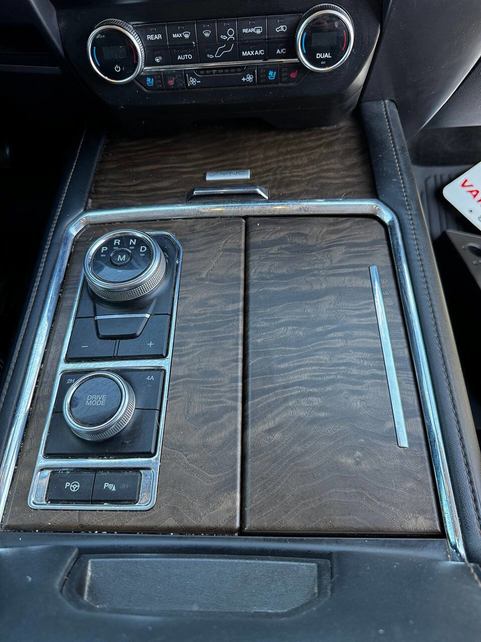 Used 2018 Ford Expedition Max Platinum image 18