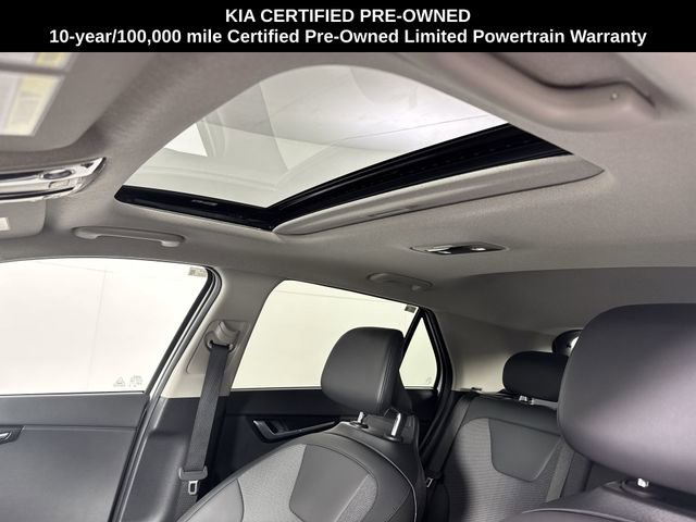 Certified 2025 Kia Niro EX Touring image 17