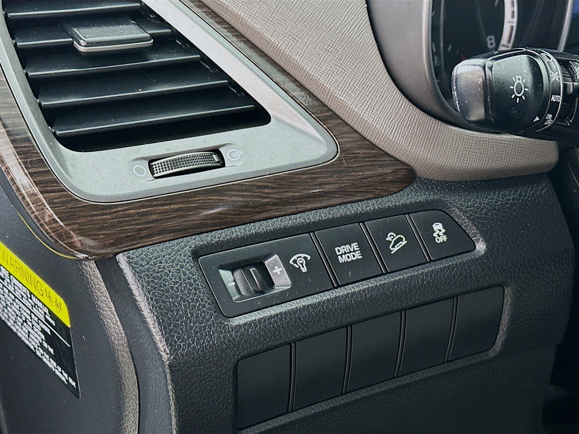 Used 2018 Hyundai Santa Fe Sport w/ 2.4L Value Package 02 image 10