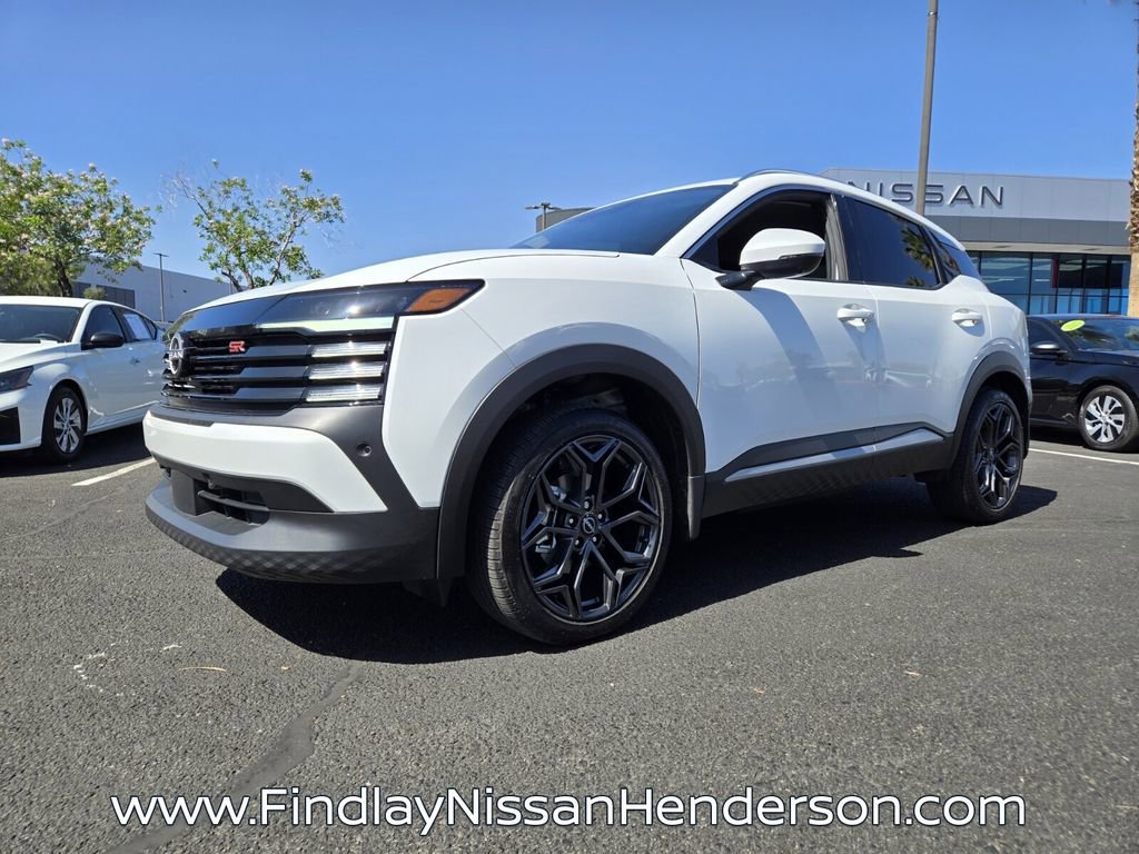 Used 2025 Nissan Kicks SR AWD/4WD image 2