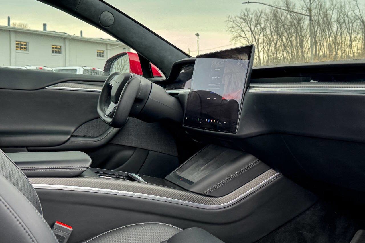 Used 2021 Tesla Model S Plaid image 12