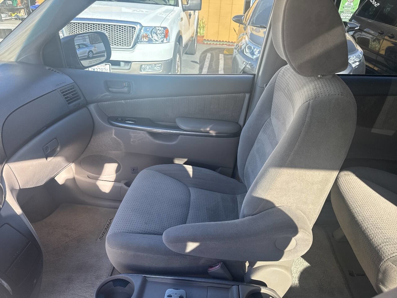 Used 2009 Toyota Sienna LE image 15