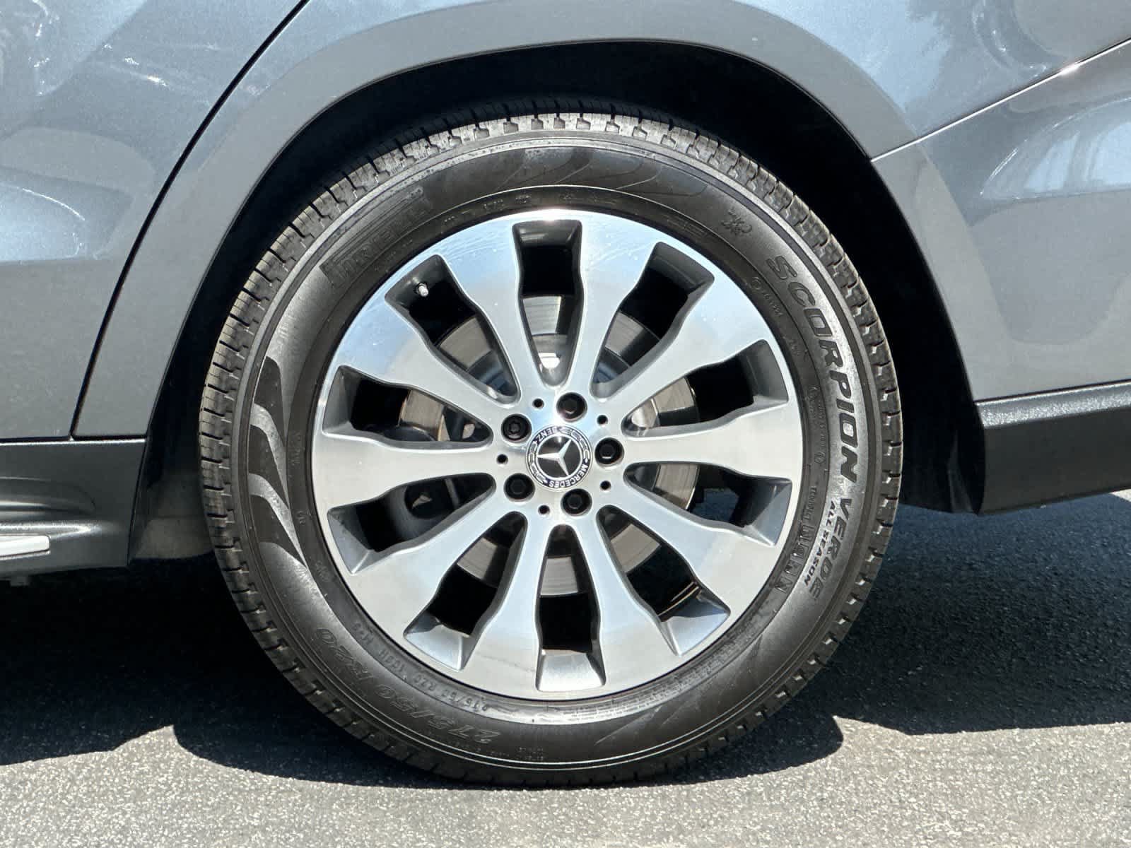 Used 2019 Mercedes-Benz GLS 450 4MATIC image 32
