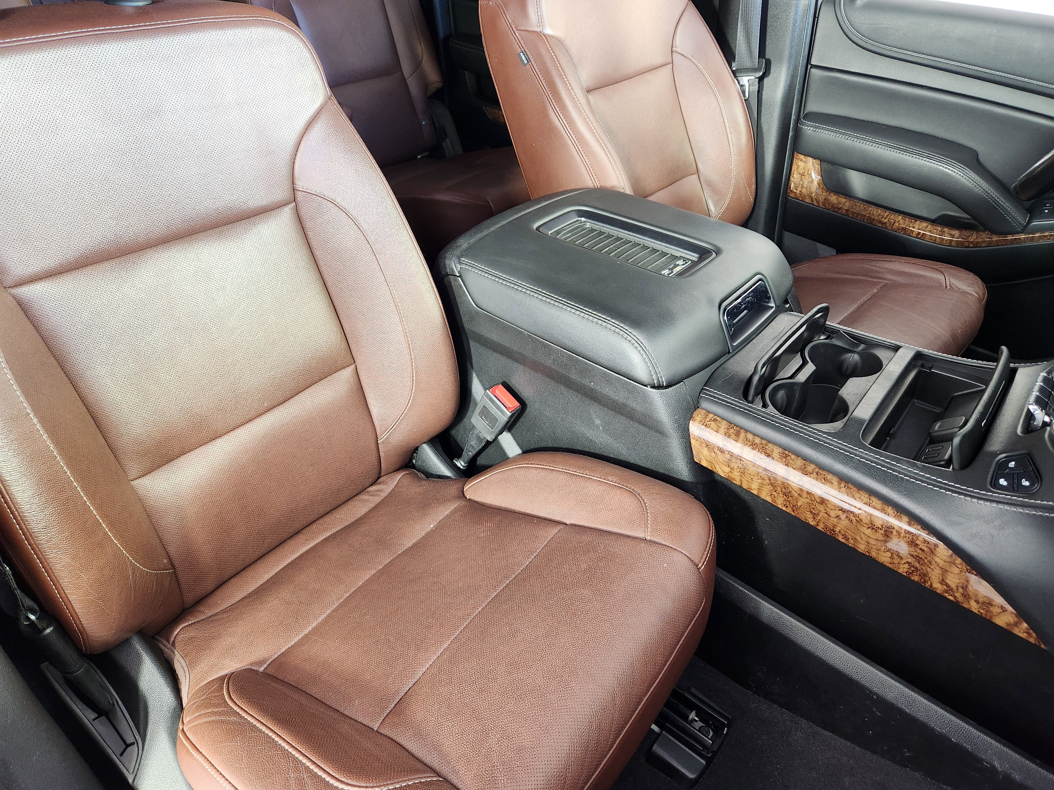 Used 2019 Chevrolet Suburban Premier w/ Premier Plus Edition image 10