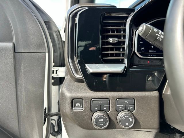 Used 2024 Chevrolet Silverado 2500 LT image 23