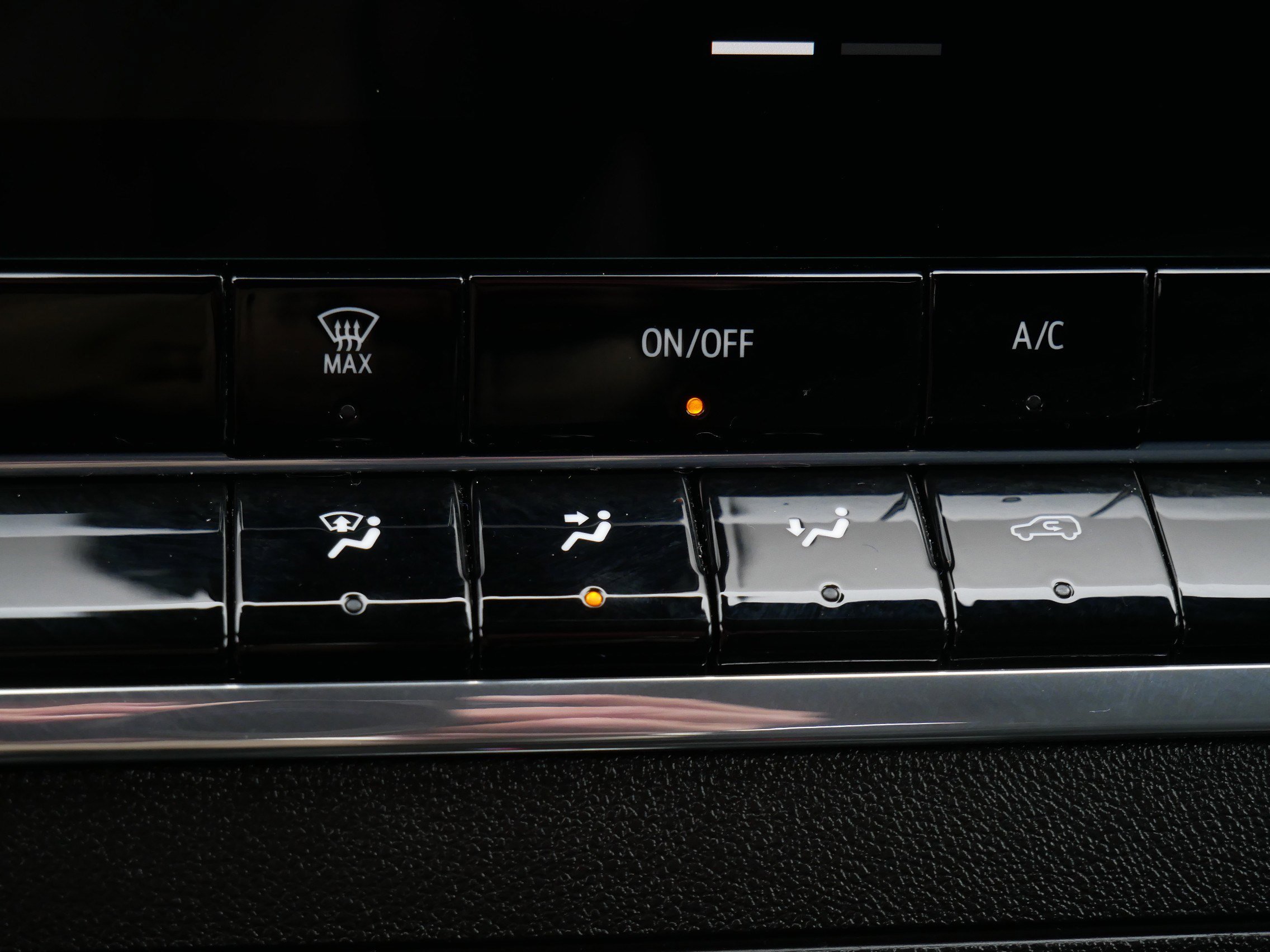 Used 2024 Chevrolet Colorado W/T image 23