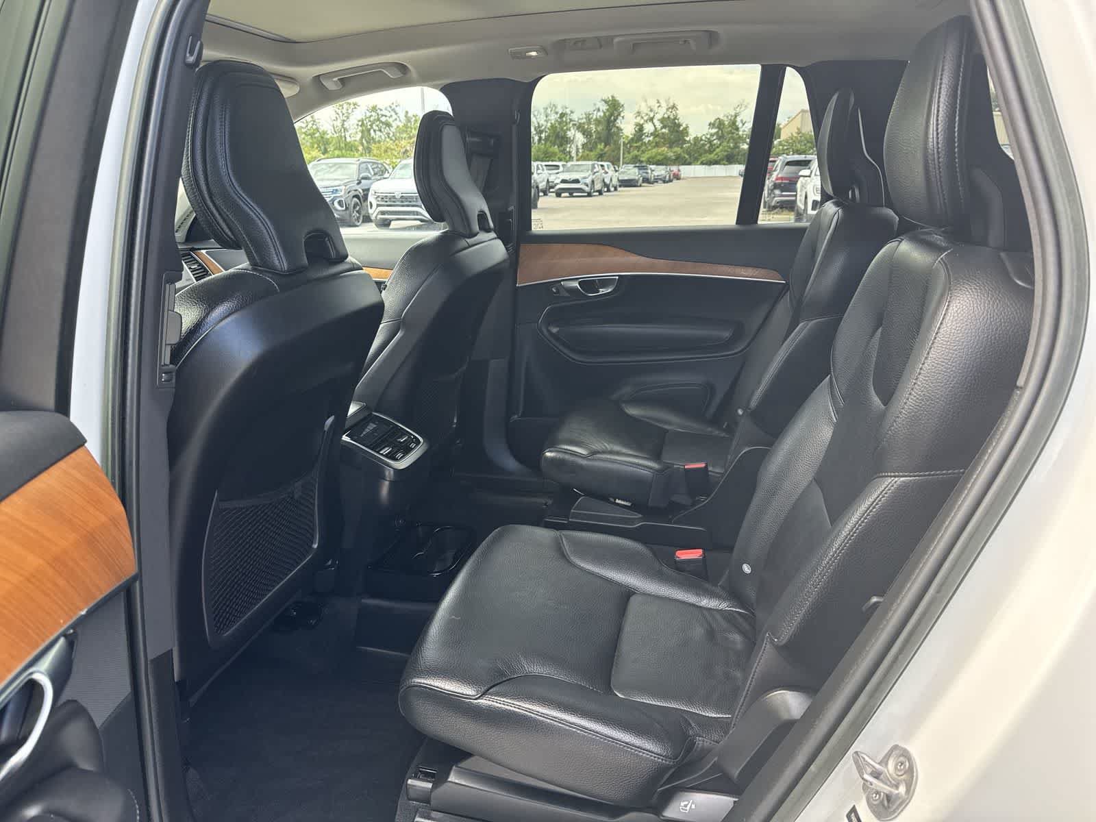 Used 2023 Volvo XC90 B6 Plus w/ Protection Package Premier AWD/4WD image 18