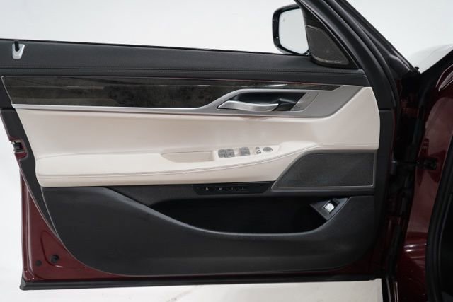 Used 2021 BMW 740i xDrive w/ M Sport Package image 18