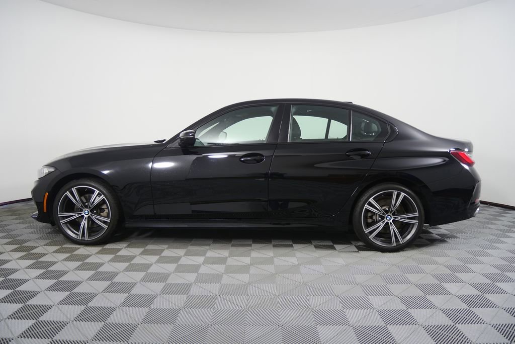 Used 2023 BMW 330i xDrive Sedan w/ Convenience Package AWD/4WD image 6