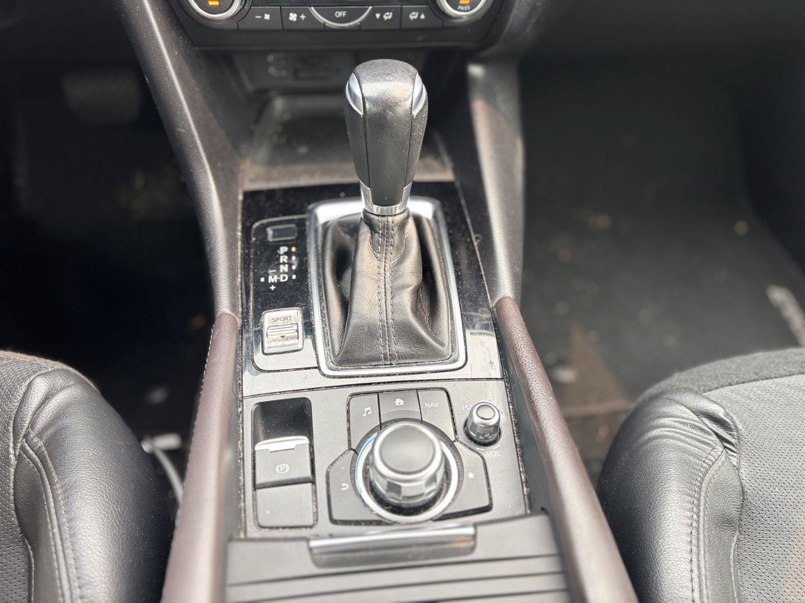 Used 2018 MAZDA MAZDA3 Grand Touring w/ Premium Equipment Package FWD image 22