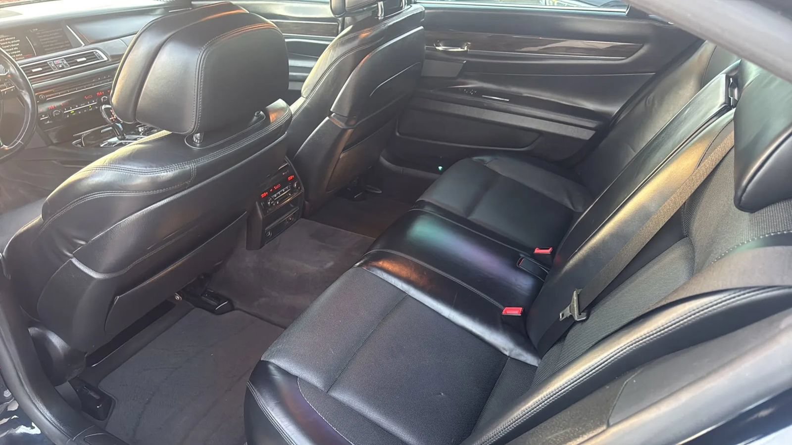 Used 2014 BMW 750Li xDrive AWD/4WD image 13