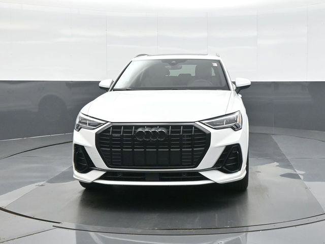 Used 2023 Audi Q3 2.0T Premium Plus w/ Premium Plus Package AWD/4WD image 2
