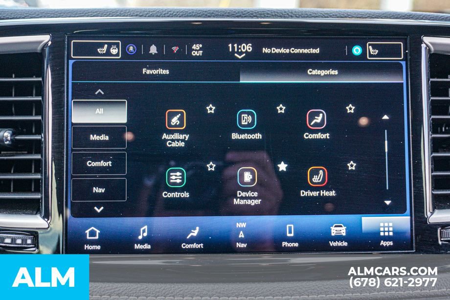 Used 2024 Chrysler Pacifica Select image 40