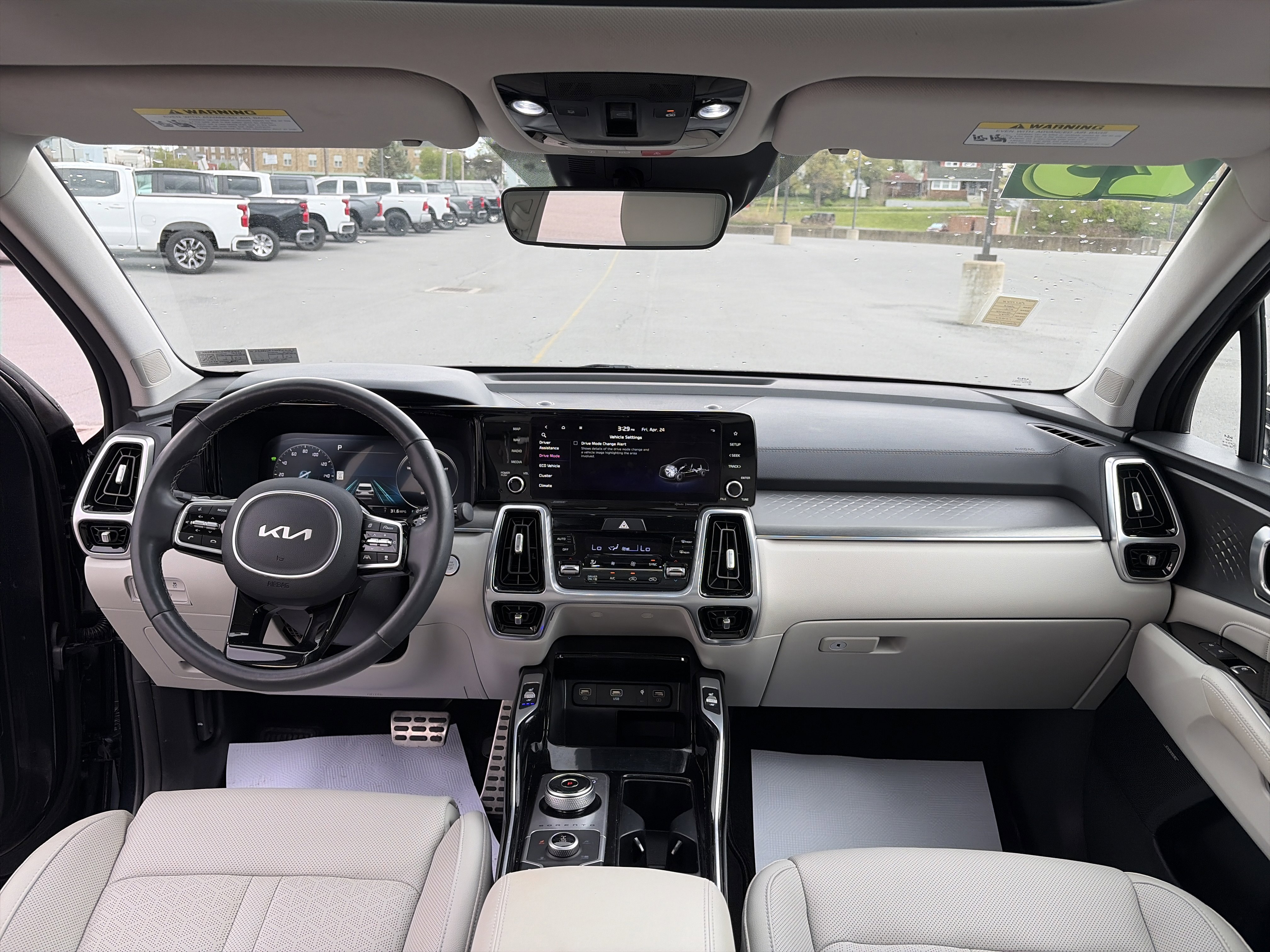 Used 2023 Kia Sorento SX Prestige w/ Panoramic Sunroof Package AWD/4WD image 15