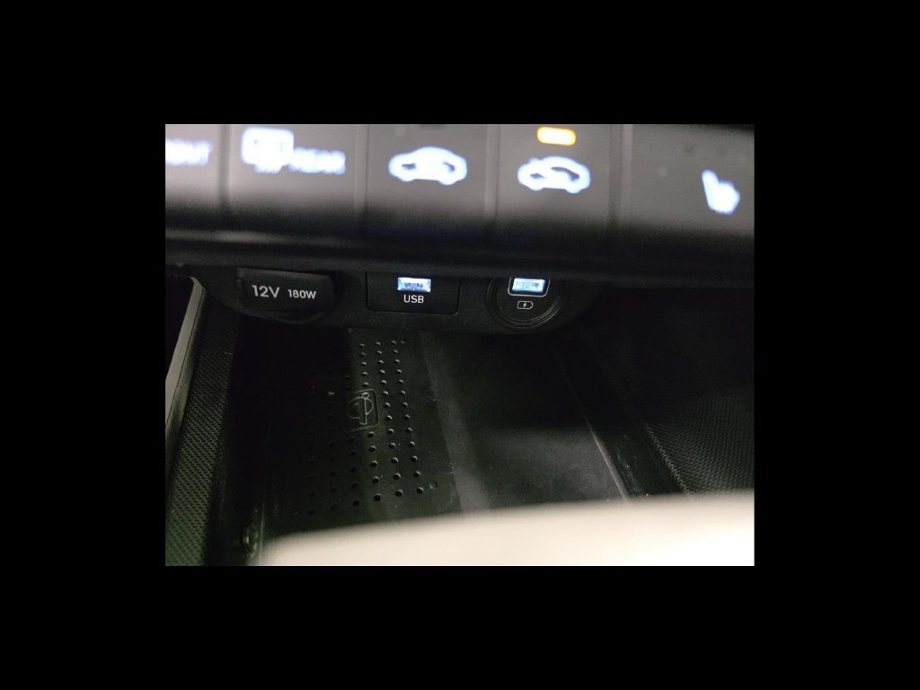 Used 2022 Hyundai Elantra SEL w/ Convenience Package FWD image 23